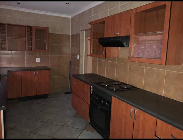 4 BEDROOM HOUSE RENTED IN NORKEM PARK